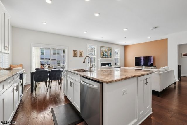 3 Harmon Dr, Tinton Falls Boro, NJ 07724
