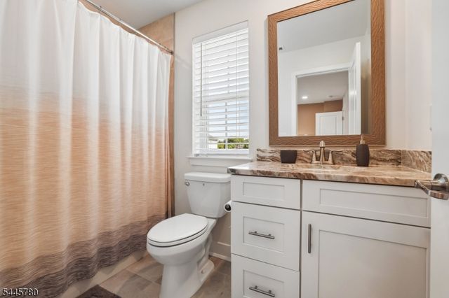 3 Harmon Dr, Tinton Falls Boro, NJ 07724