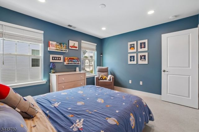 3 Harmon Dr, Tinton Falls Boro, NJ 07724