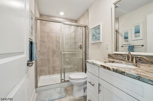 3 Harmon Dr, Tinton Falls Boro, NJ 07724