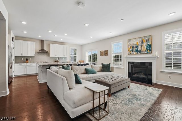 3 Harmon Dr, Tinton Falls Boro, NJ 07724