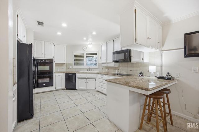 2323 Easthills Drive 34, Bakersfield, CA 93306