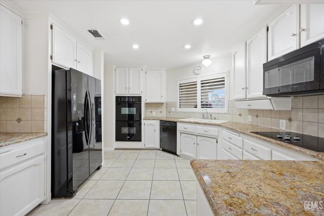 2323 Easthills Drive 34, Bakersfield, CA 93306