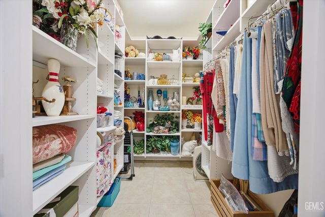 2323 Easthills Drive 34, Bakersfield, CA 93306