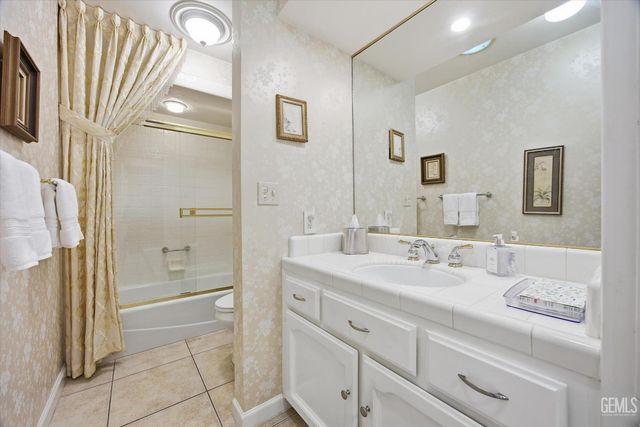 2323 Easthills Drive 34, Bakersfield, CA 93306