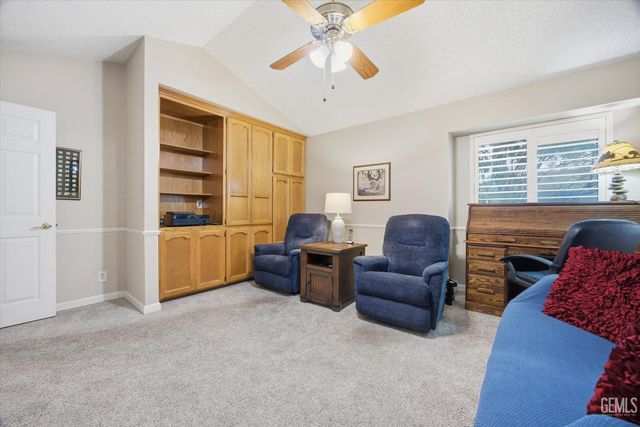 2323 Easthills Drive 34, Bakersfield, CA 93306