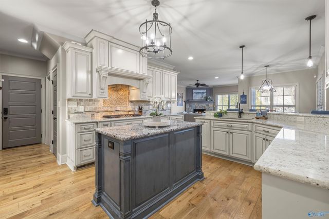 5 Legacy Oaks Place SE, Gurley, AL 35748