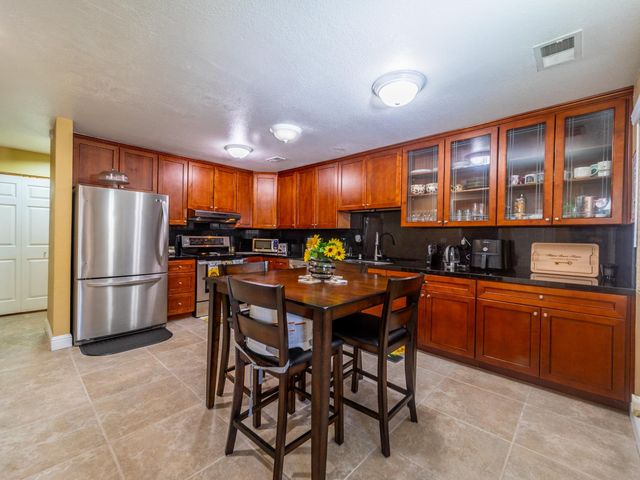 2286 Piccardo Cir, Stockton, CA 95207