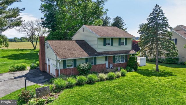 1106 VILLAGE RD, Lancaster, PA 17602