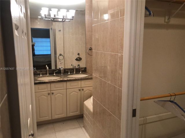 6339 Bay Club Dr 2, Fort Lauderdale, FL 33308