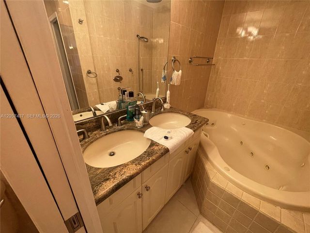 6339 Bay Club Dr 2, Fort Lauderdale, FL 33308