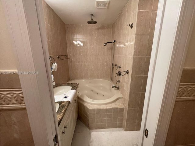 6339 Bay Club Dr 2, Fort Lauderdale, FL 33308