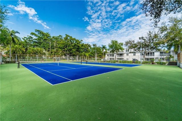 6339 Bay Club Dr 2, Fort Lauderdale, FL 33308