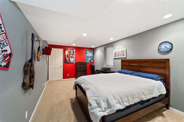 302 Upstill Street, Gilbert, IA 50105