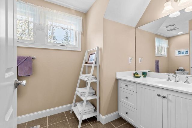 18 Aberdeen 18, Plymouth, MA 02360