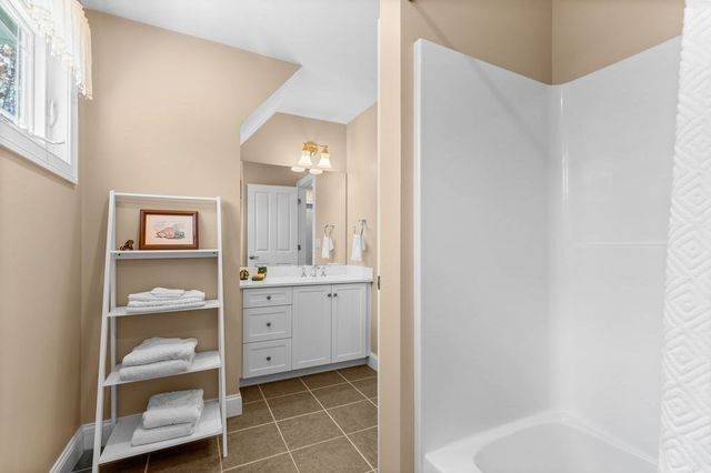 18 Aberdeen 18, Plymouth, MA 02360
