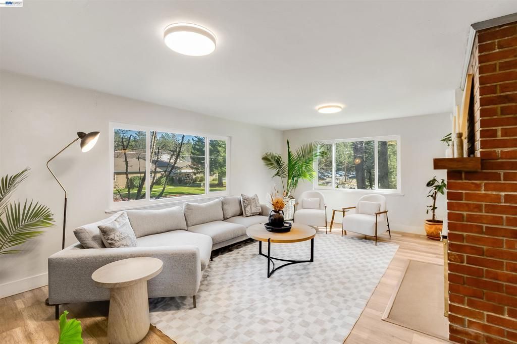 Image 14 of property listing at 11896 Nancy Ln, Grass Valley, CA 95945