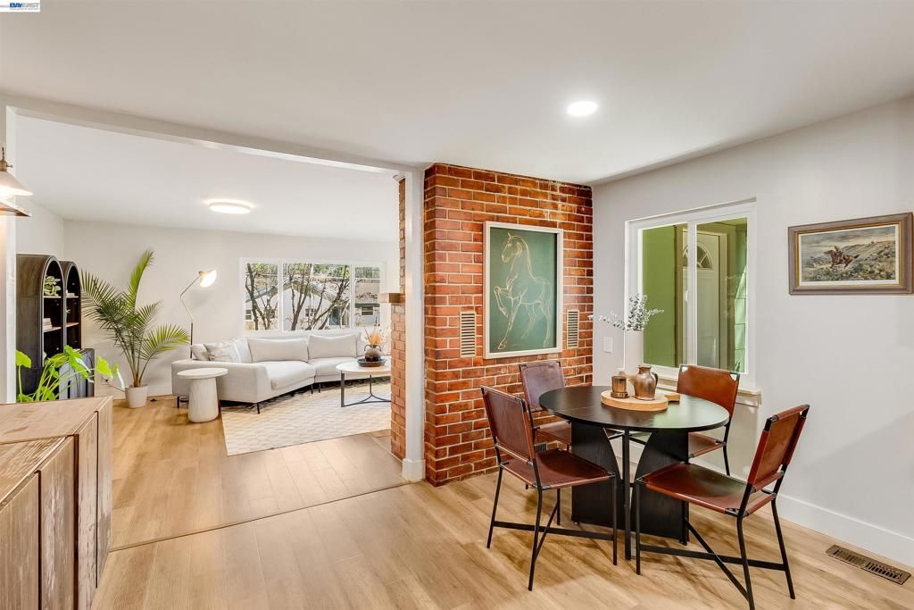 Image 20 of property listing at 11896 Nancy Ln, Grass Valley, CA 95945