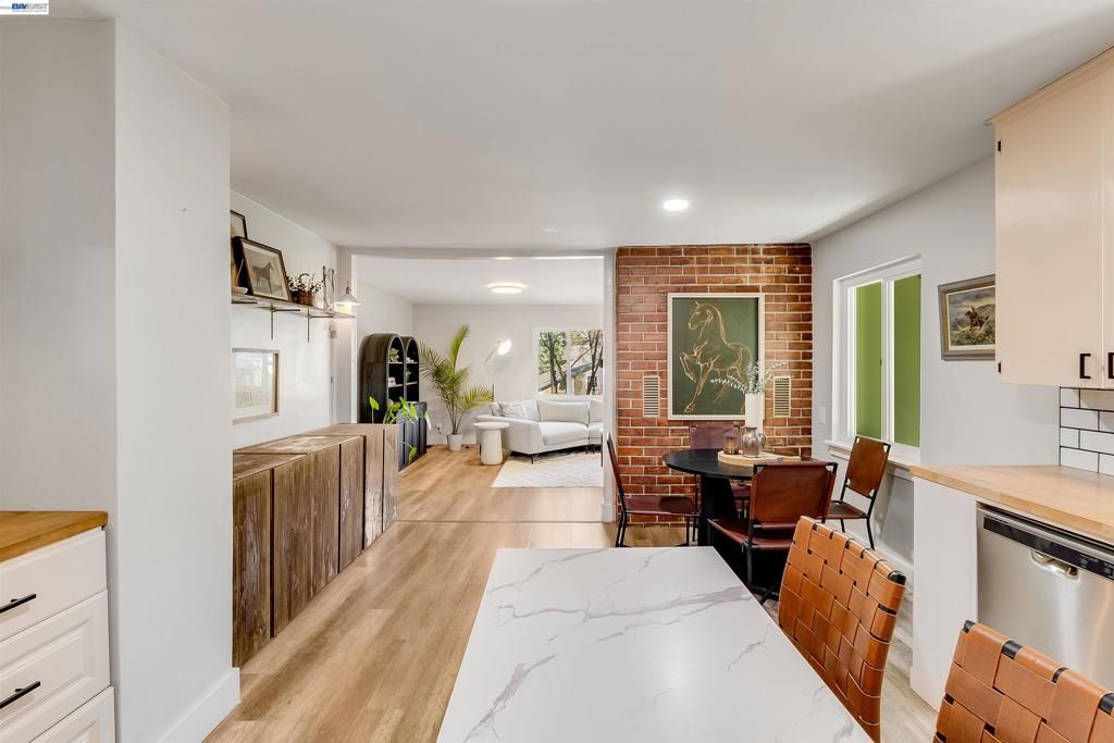 Image 21 of property listing at 11896 Nancy Ln, Grass Valley, CA 95945