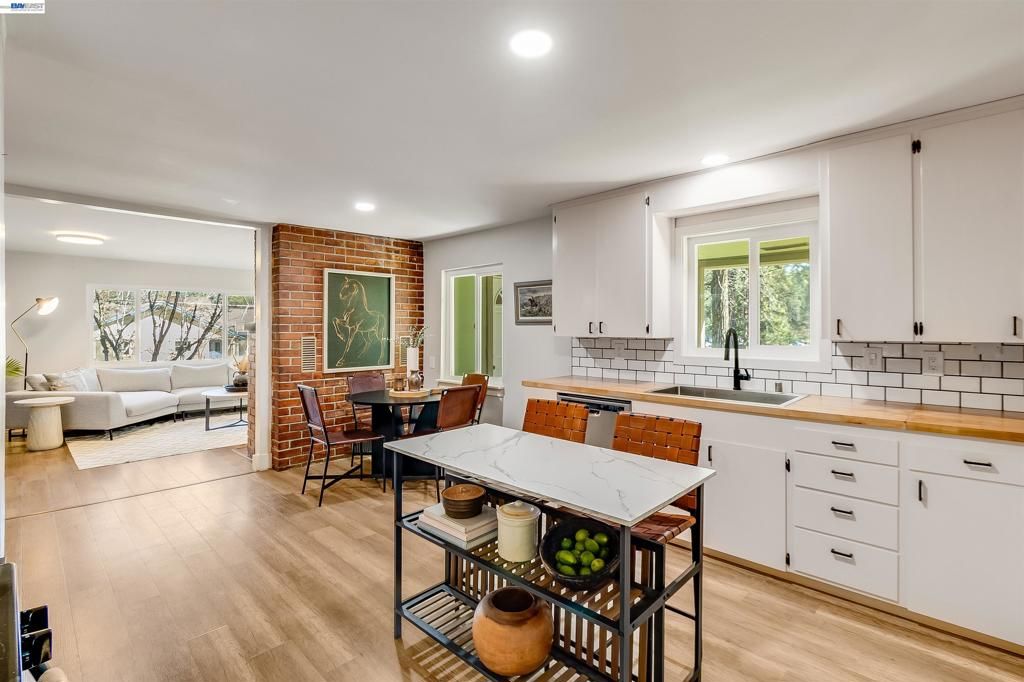 Image 25 of property listing at 11896 Nancy Ln, Grass Valley, CA 95945