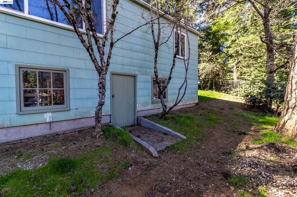 Image 40 of property listing at 11896 Nancy Ln, Grass Valley, CA 95945