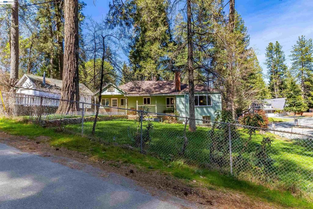 Image 43 of property listing at 11896 Nancy Ln, Grass Valley, CA 95945