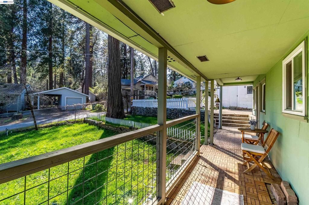 Image 8 of property listing at 11896 Nancy Ln, Grass Valley, CA 95945