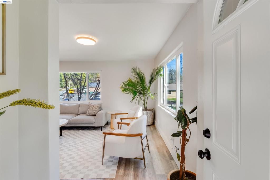 Image 9 of property listing at 11896 Nancy Ln, Grass Valley, CA 95945