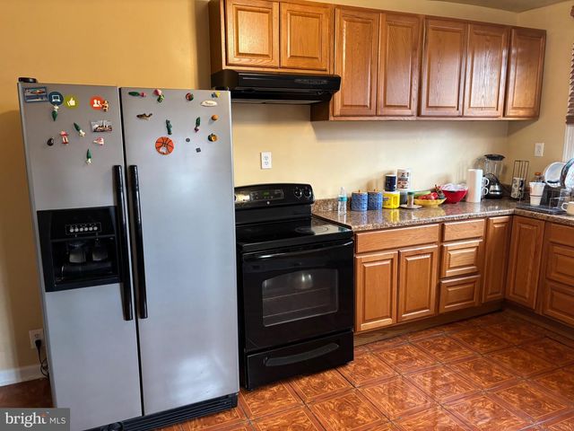 4003 E ROOSEVELT BLVD, Philadelphia, PA 19124