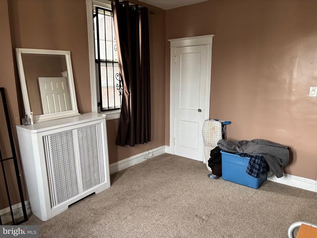 4003 E ROOSEVELT BLVD, Philadelphia, PA 19124