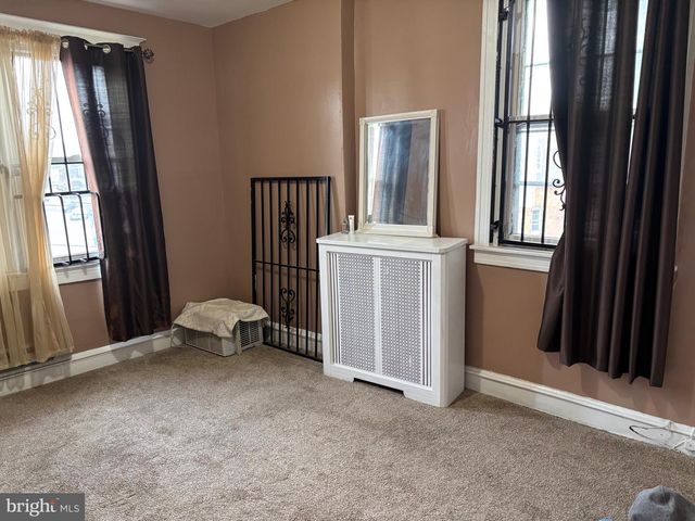 4003 E ROOSEVELT BLVD, Philadelphia, PA 19124