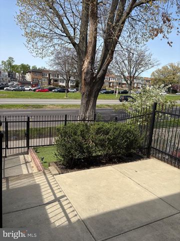 4003 E ROOSEVELT BLVD, Philadelphia, PA 19124