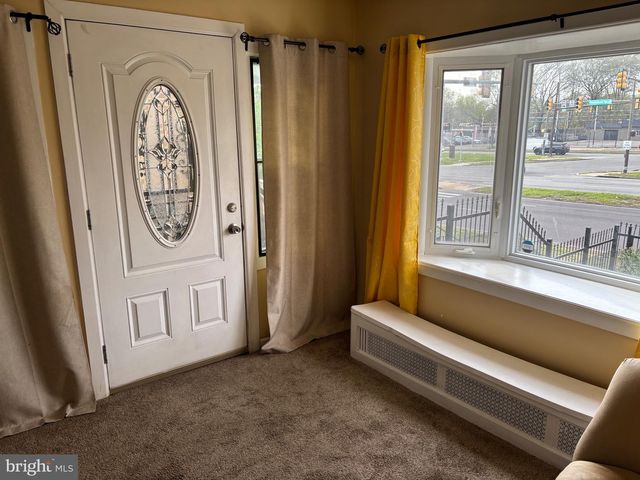 4003 E ROOSEVELT BLVD, Philadelphia, PA 19124