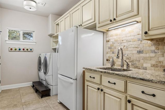 1314 Big DR, Georgetown, TX 78628