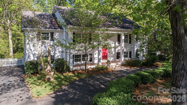 6629 Knightswood Drive, Charlotte, NC 28226