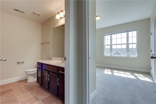 8121 Lenox Creekside Dr, Antioch, TN 37013