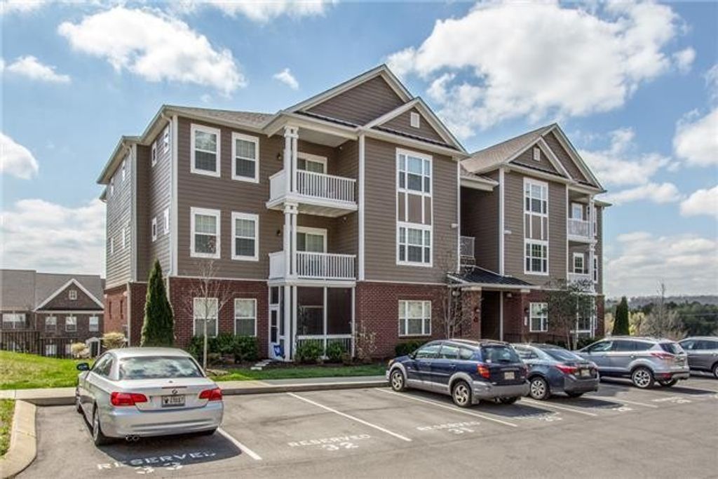 8121 Lenox Creekside Dr, Antioch, TN 37013