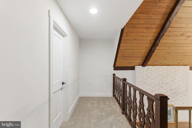 387 WEAVER LN, Martinsburg, WV 25403