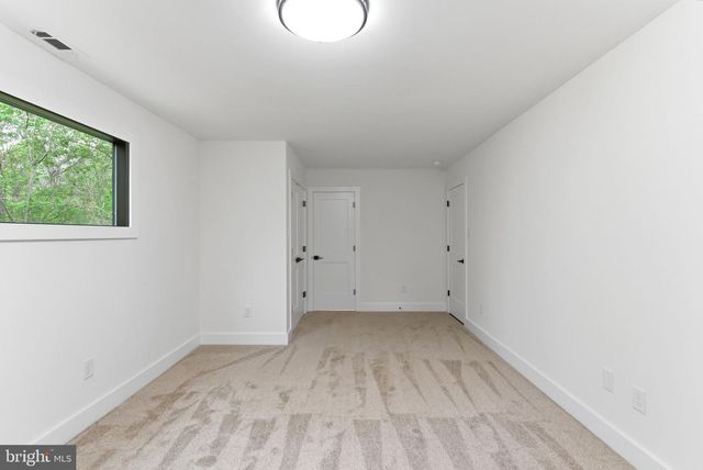 387 WEAVER LN, Martinsburg, WV 25403