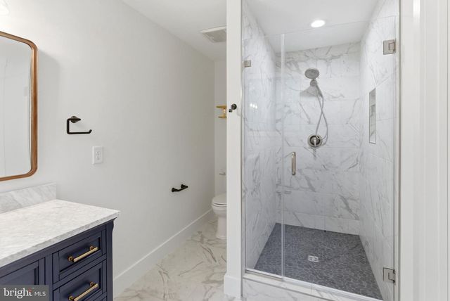 387 WEAVER LN, Martinsburg, WV 25403