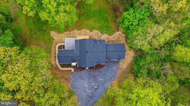 387 WEAVER LN, Martinsburg, WV 25403