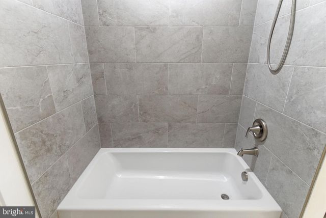 387 WEAVER LN, Martinsburg, WV 25403