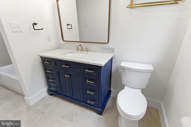 387 WEAVER LN, Martinsburg, WV 25403