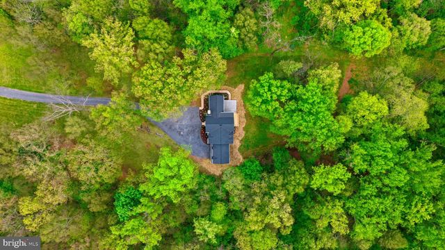 387 WEAVER LN, Martinsburg, WV 25403