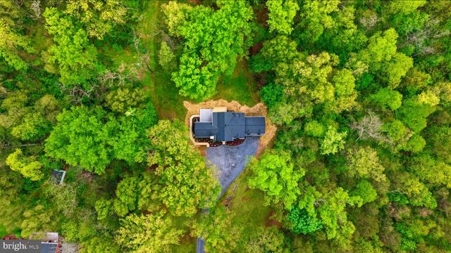 387 WEAVER LN, Martinsburg, WV 25403