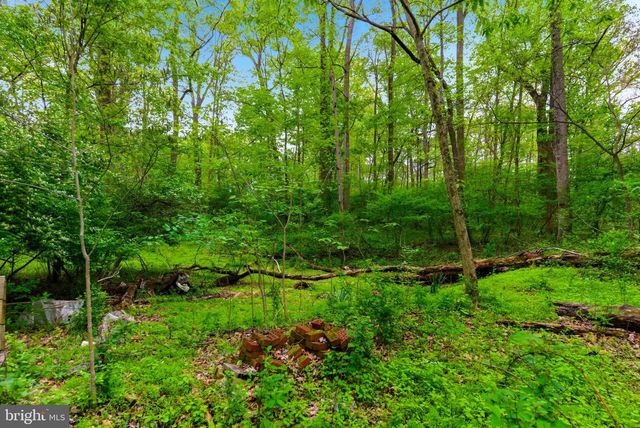387 WEAVER LN, Martinsburg, WV 25403
