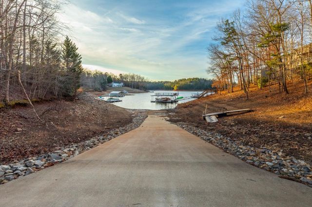 94 Kingfisher Lane, Blairsville, GA 30512