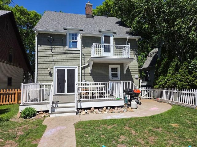 2011 N 9th STREET, Sheboygan, WI 53081