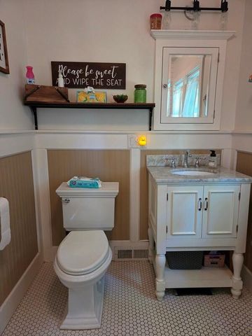 2011 N 9th STREET, Sheboygan, WI 53081