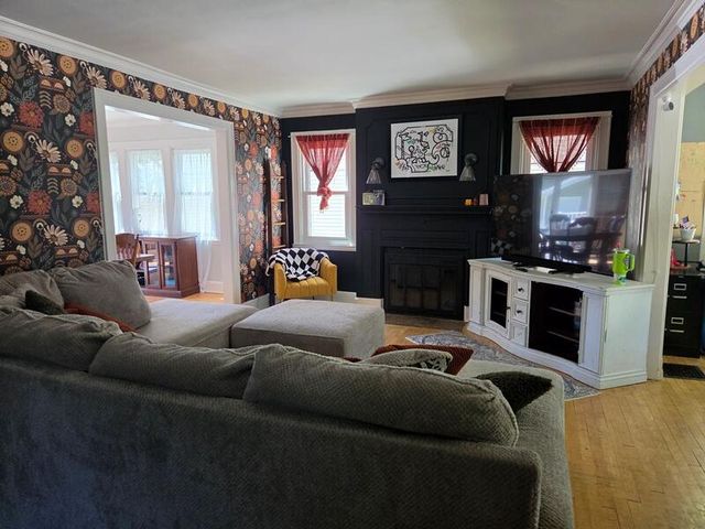 2011 N 9th STREET, Sheboygan, WI 53081